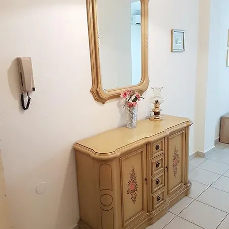 Anna Apartment *